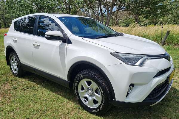 2018 Toyota RAV4 GX ASA44R