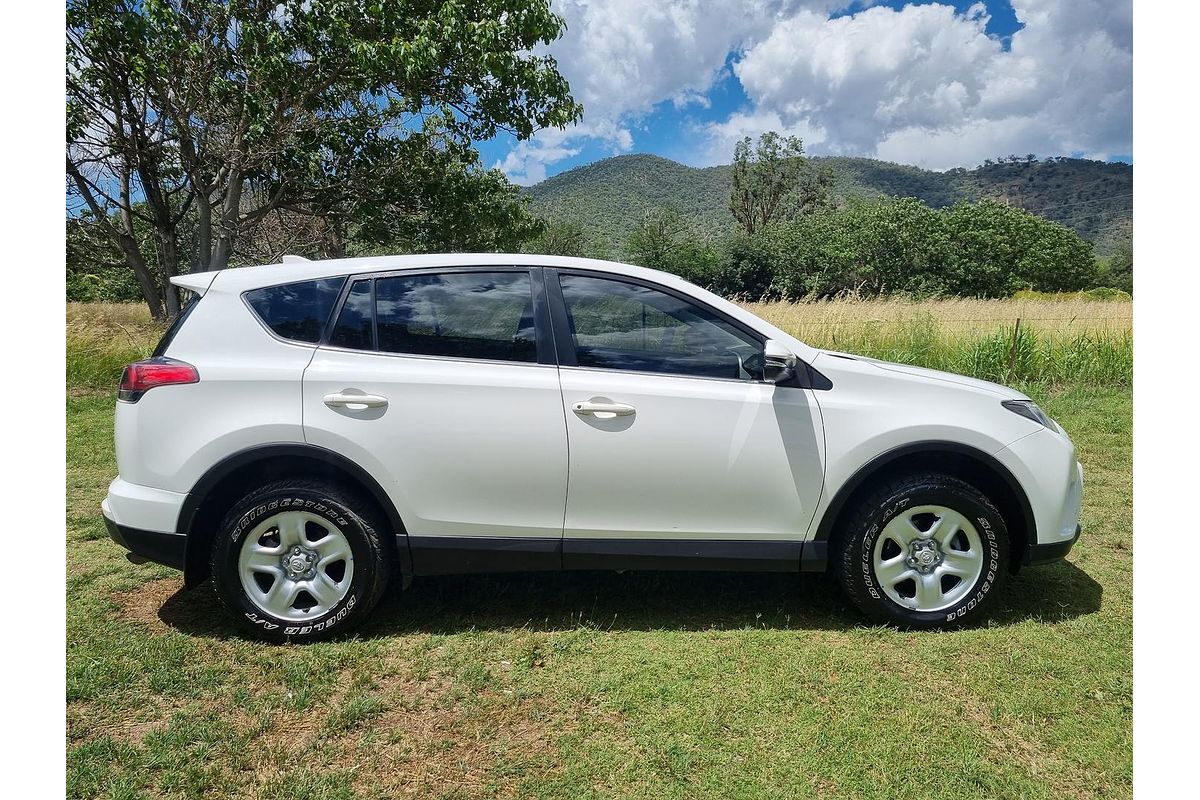 2018 Toyota RAV4 GX ASA44R