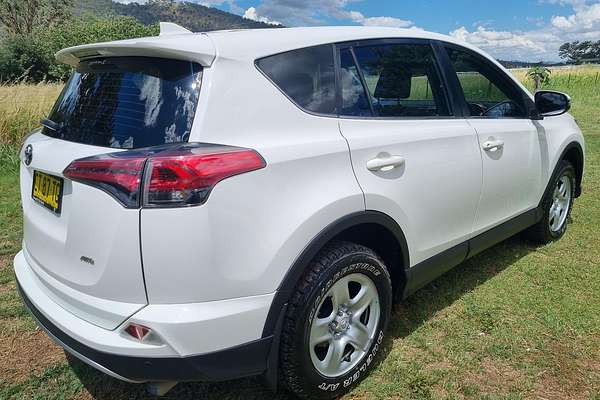 2018 Toyota RAV4 GX ASA44R