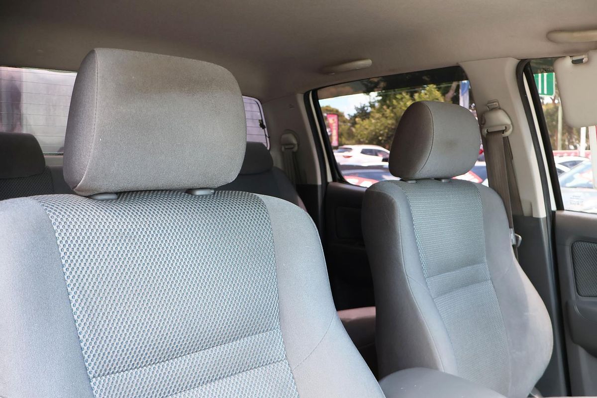 2013 Toyota Hilux SR KUN26R 4X4