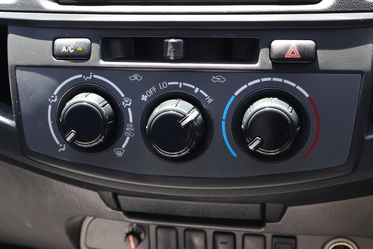 2013 Toyota Hilux SR KUN26R 4X4