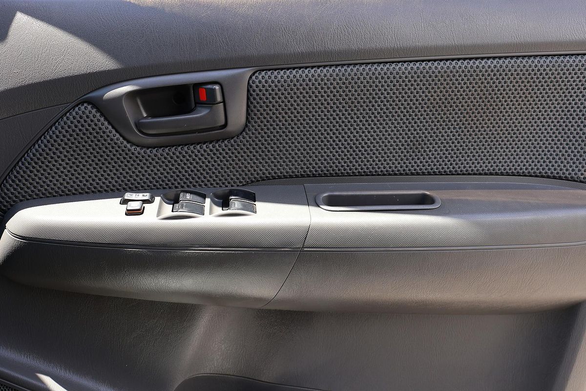 2013 Toyota Hilux SR KUN26R 4X4