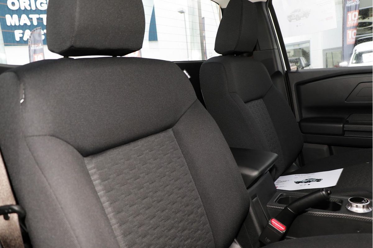 2025 Mitsubishi Triton GLX MV 4X4