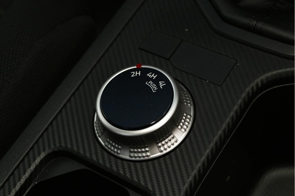 2025 Mitsubishi Triton GLX MV 4X4