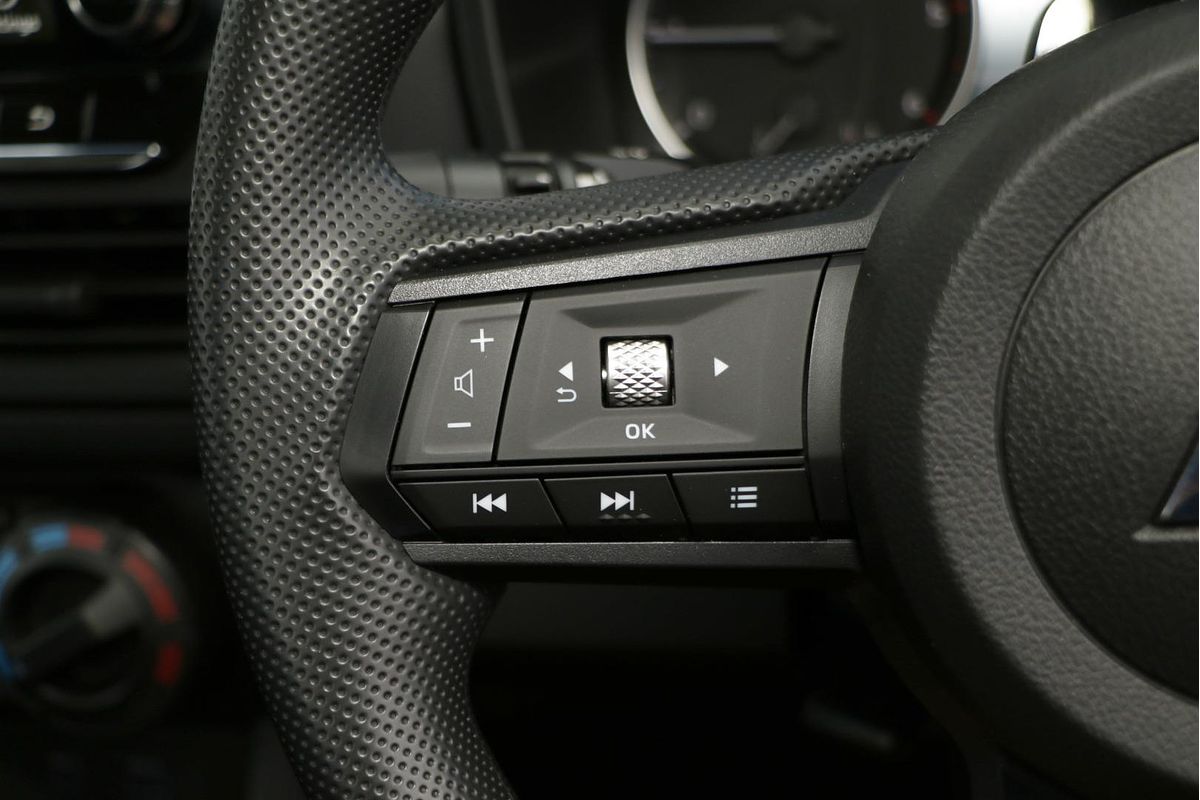 2025 Mitsubishi Triton GLX MV 4X4