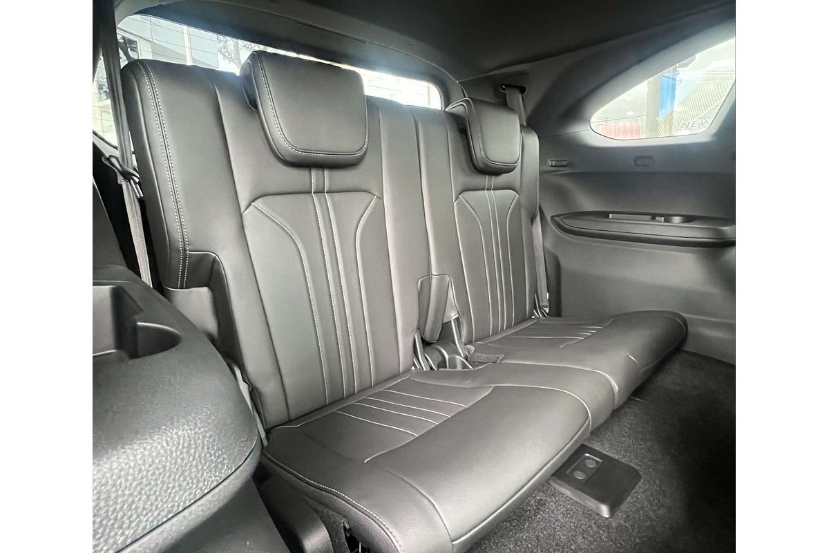 2025 Isuzu MU-X LS-T