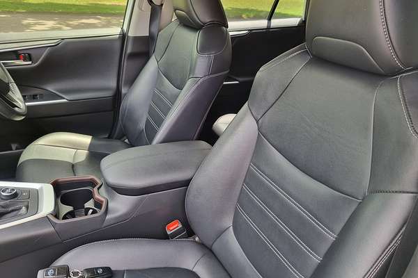 2020 Toyota RAV4 Cruiser AXAH54R