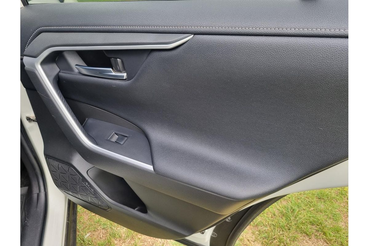 2020 Toyota RAV4 Cruiser AXAH54R