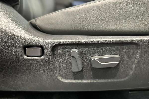 2025 Isuzu MU-X LS-T