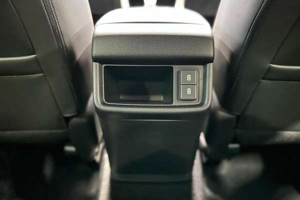 2025 Isuzu MU-X LS-T