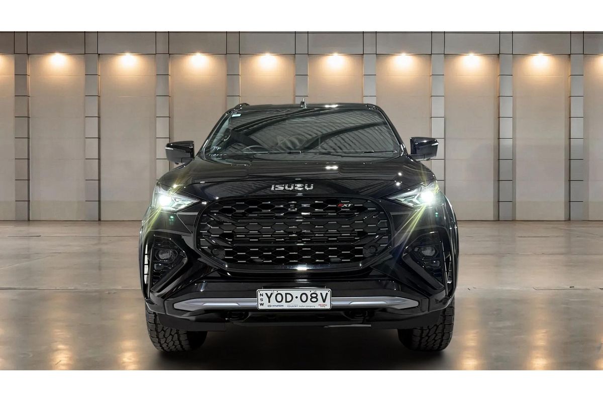2025 Isuzu MU-X X-TERRAIN