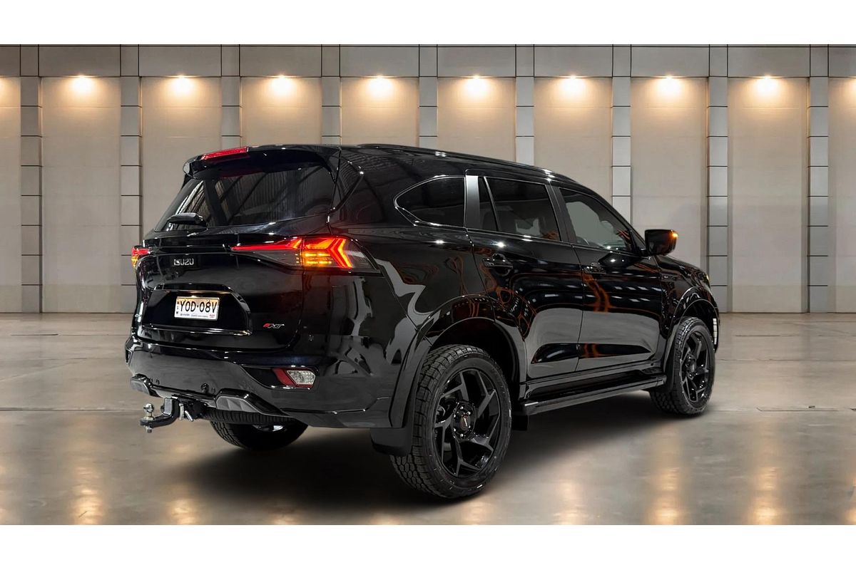 2025 Isuzu MU-X X-TERRAIN
