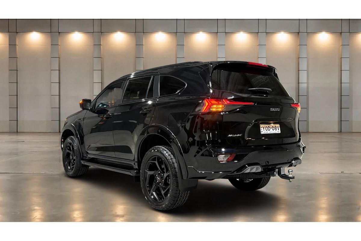 2025 Isuzu MU-X X-TERRAIN