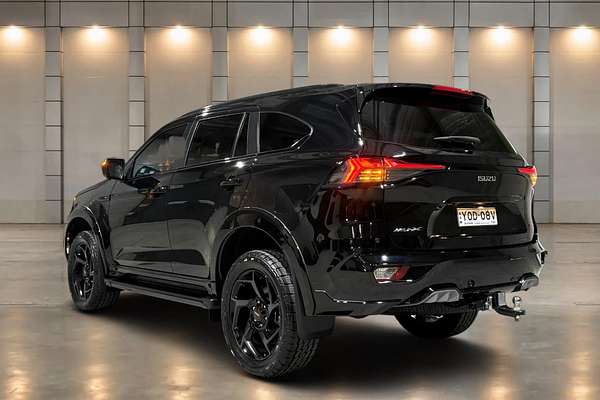 2025 Isuzu MU-X X-TERRAIN