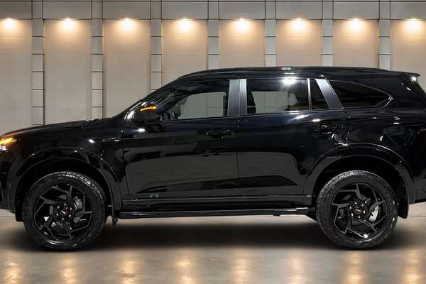 2025 Isuzu MU-X X-TERRAIN