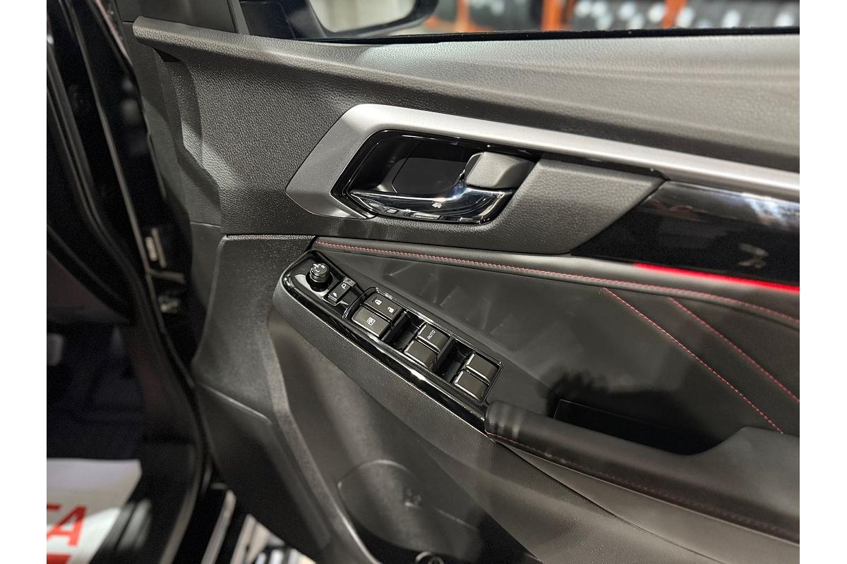 2025 Isuzu MU-X X-TERRAIN