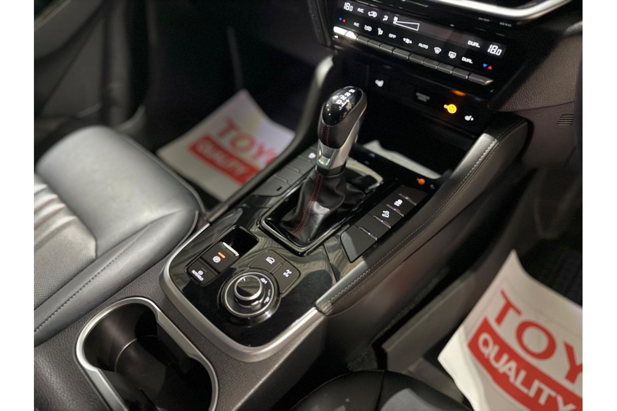 2025 Isuzu MU-X X-TERRAIN