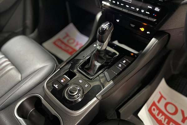 2025 Isuzu MU-X X-TERRAIN