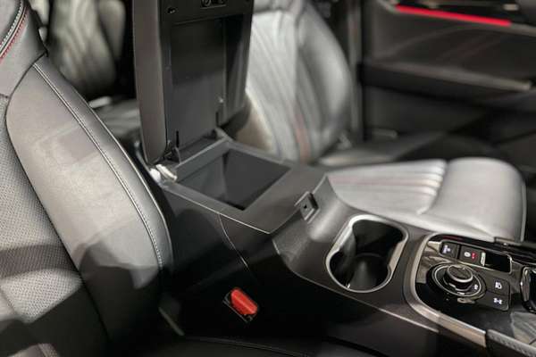 2025 Isuzu MU-X X-TERRAIN