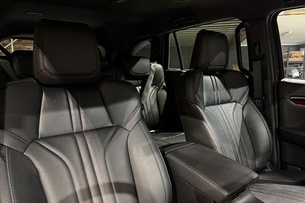 2025 Isuzu MU-X X-TERRAIN