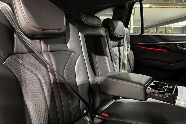 2025 Isuzu MU-X X-TERRAIN