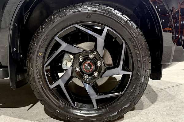 2025 Isuzu MU-X X-TERRAIN