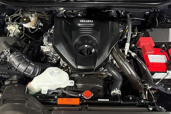 2025 Isuzu MU-X X-TERRAIN