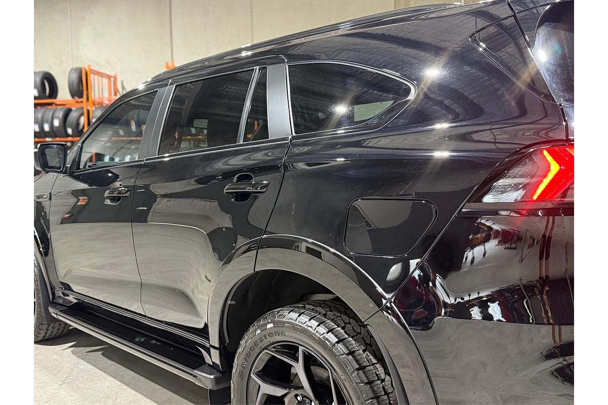 2025 Isuzu MU-X X-TERRAIN