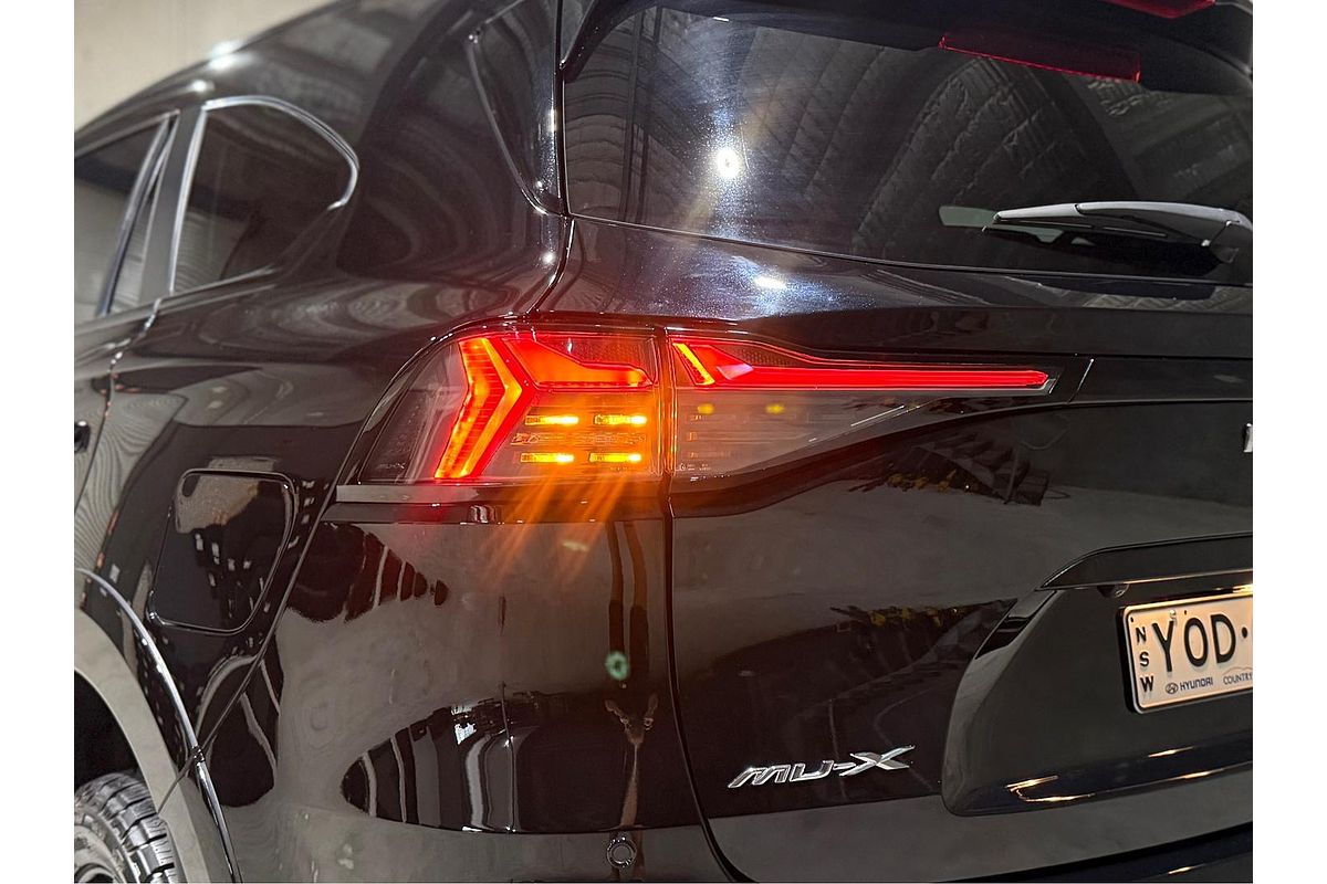 2025 Isuzu MU-X X-TERRAIN