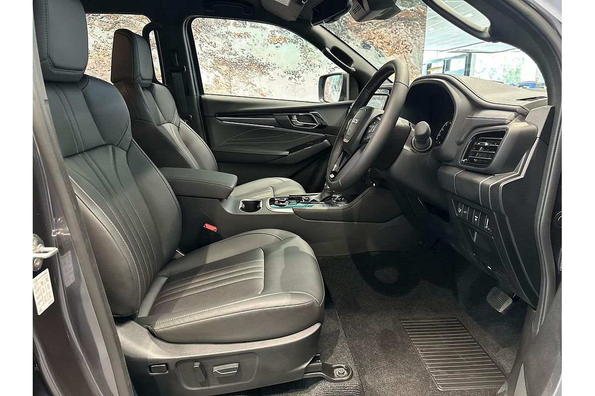 2025 Isuzu MU-X LS-T