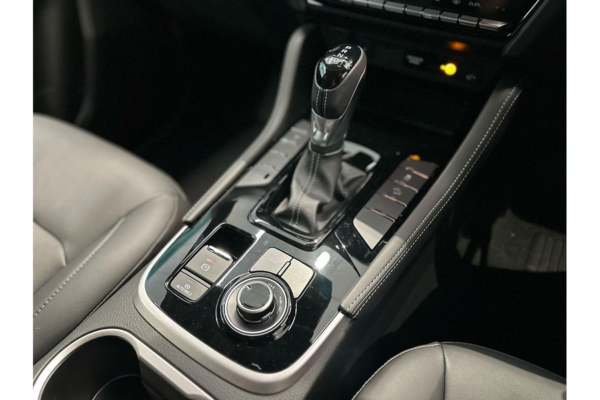 2025 Isuzu MU-X LS-T