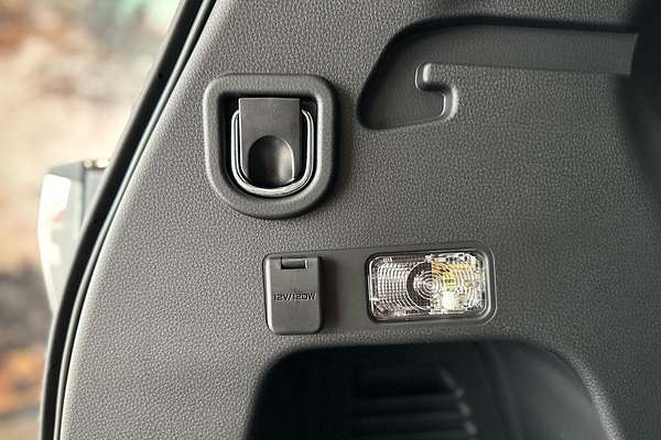 2025 Isuzu MU-X LS-T