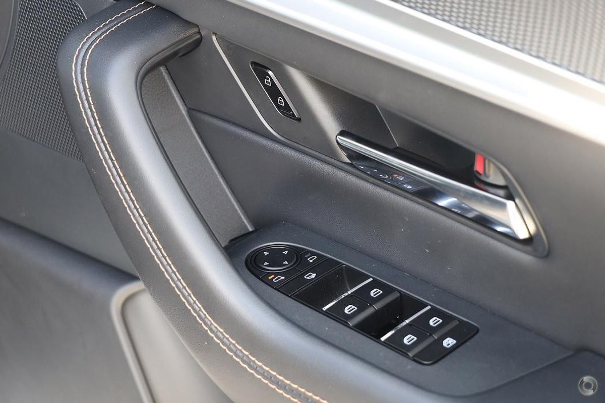 2025 Mazda CX-90 G50e Azami KK