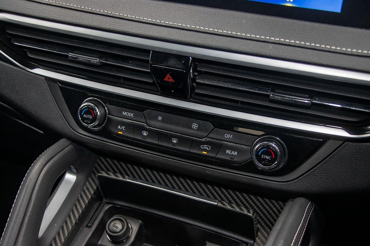 2022 LDV D90 Executive SV9A