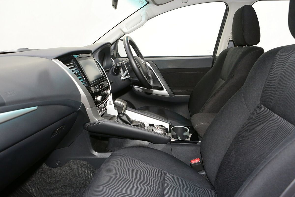 2024 Mitsubishi Pajero Sport GLX QF