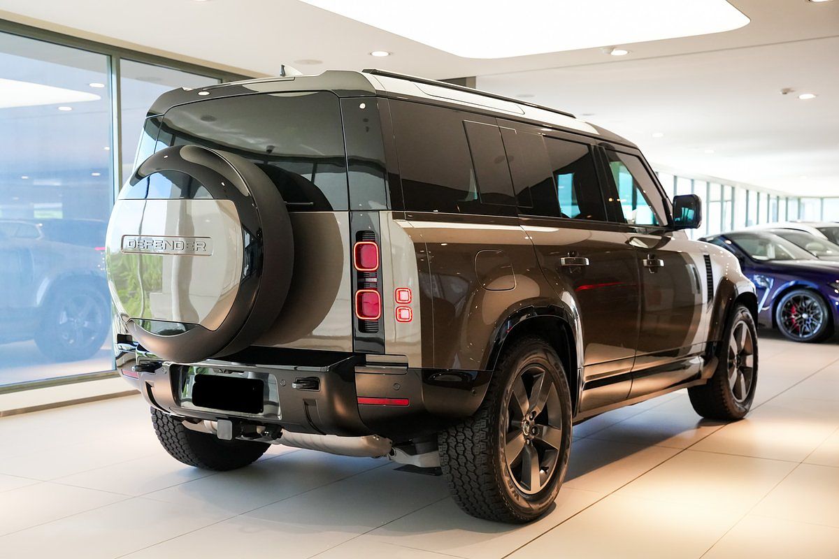 2025 Land Rover Defender 110 D350 X-Dynamic SE L663