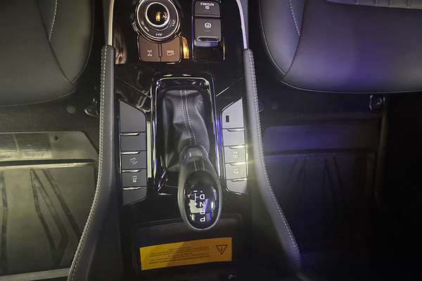 2025 Isuzu MU-X LS-T