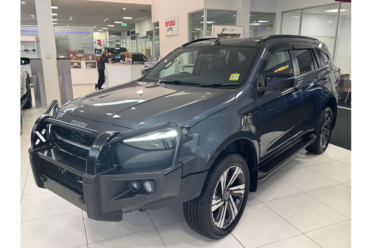 2025 Isuzu MU-X LS-T