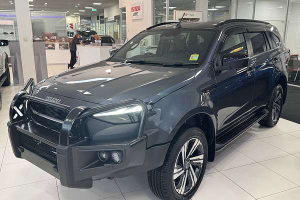 2025 Isuzu MU-X LS-T