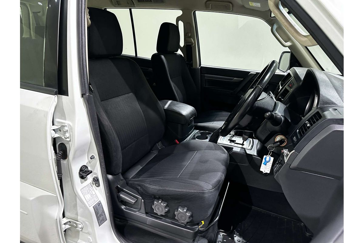 2019 Mitsubishi Pajero GLX NX