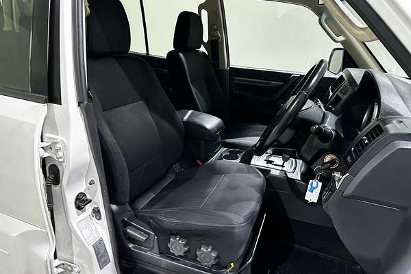 2019 Mitsubishi Pajero GLX NX