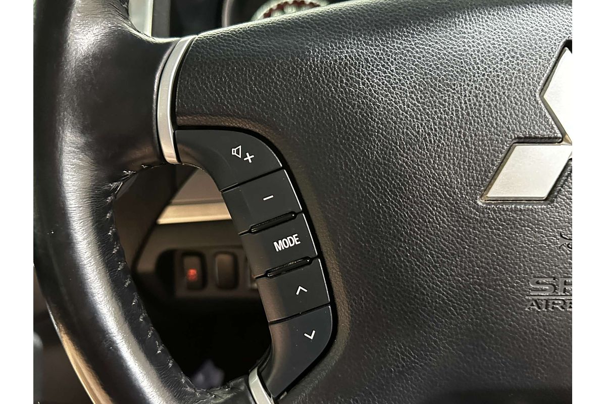 2019 Mitsubishi Pajero GLX NX