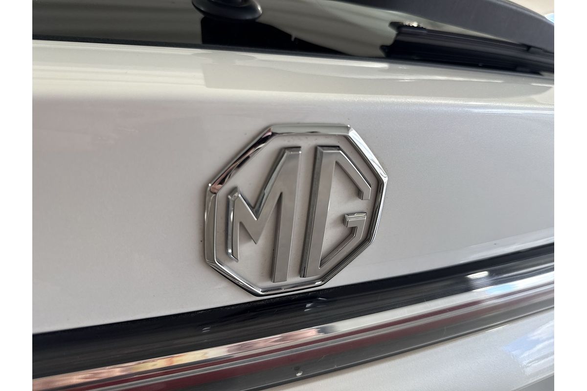 2024 MG HS Excite AS33