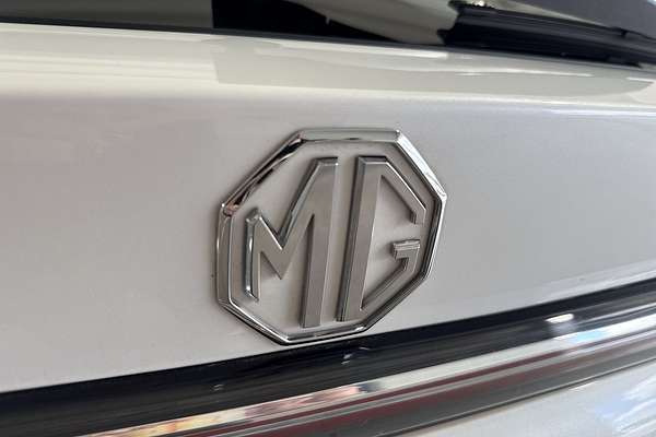 2024 MG HS Excite AS33