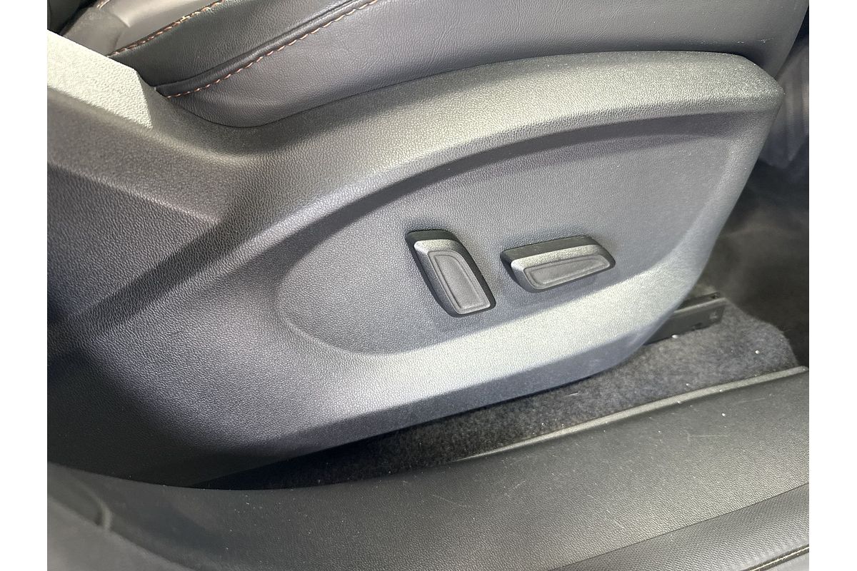 2024 MG HS Excite AS33