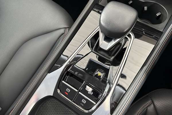 2024 MG HS Excite AS33