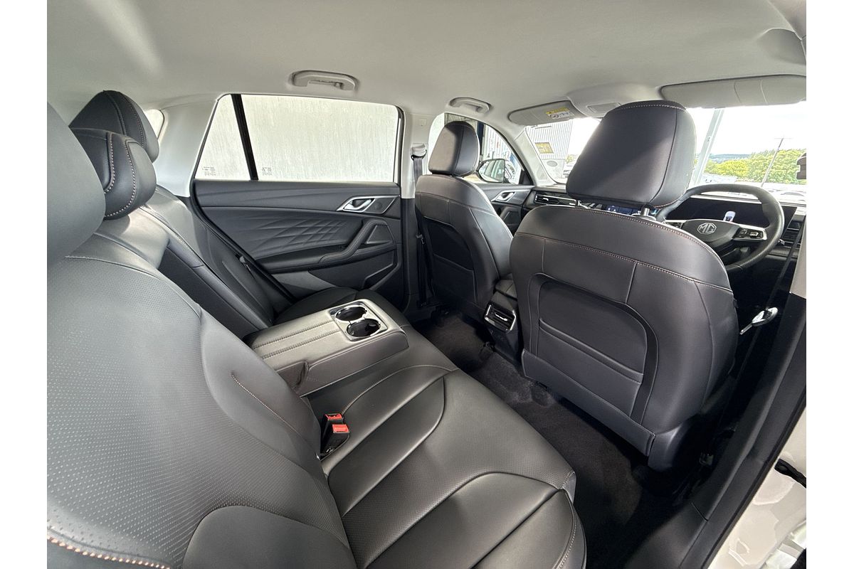 2024 MG HS Excite AS33