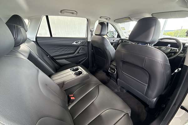 2024 MG HS Excite AS33