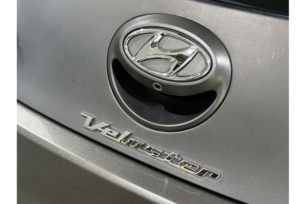 2016 Hyundai Veloster SR Turbo + FS4 Series II