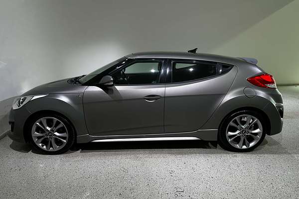 2016 Hyundai Veloster SR Turbo + FS4 Series II